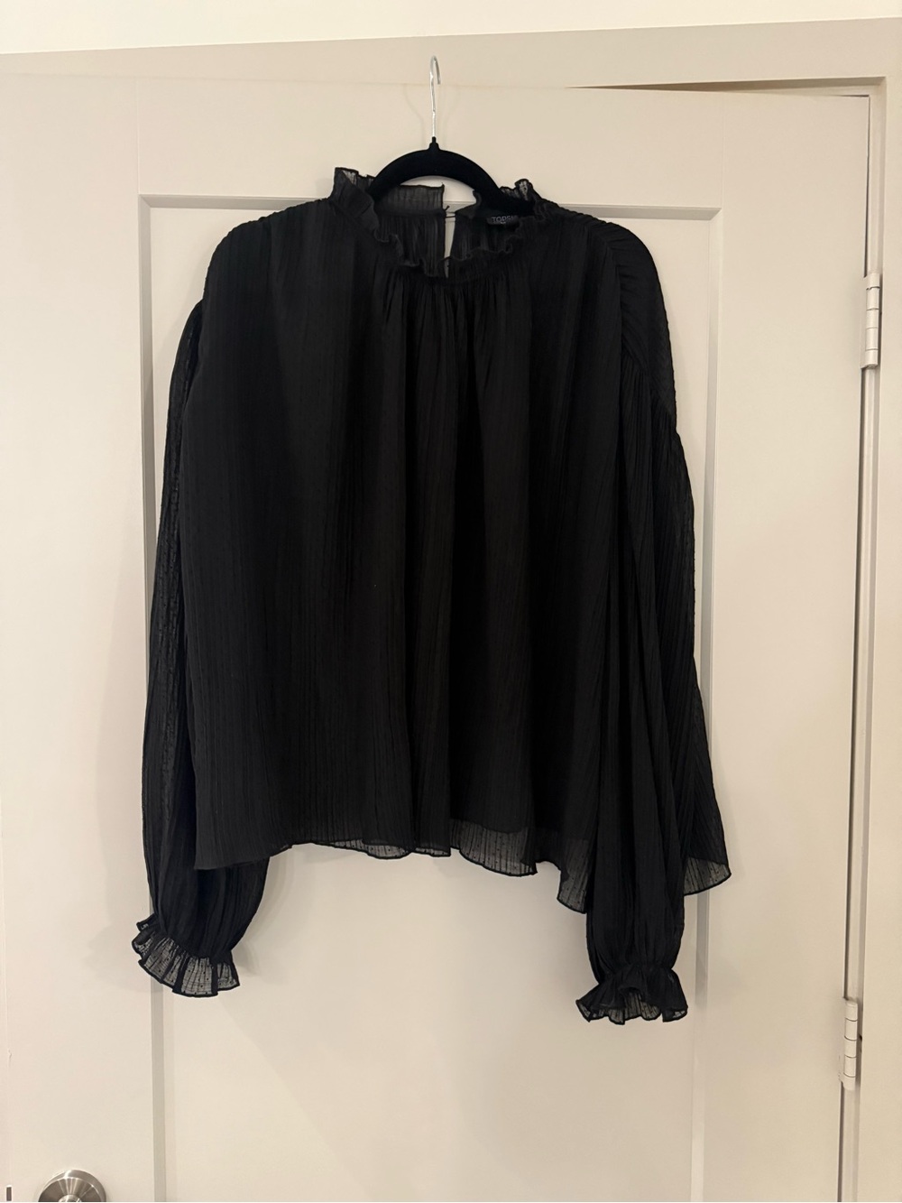 Topshop Black Ruffled Long-Sleeve Women's Blouse